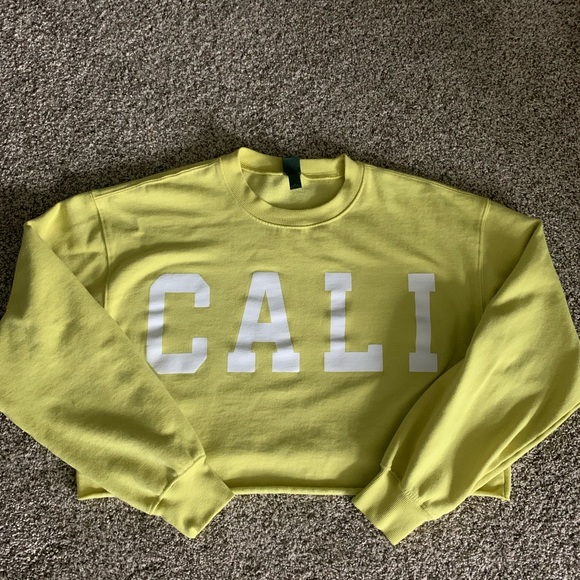 Cropped crewneck